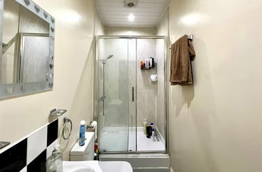 Eighth Avenue, Heaton, Newcastle - Image 3